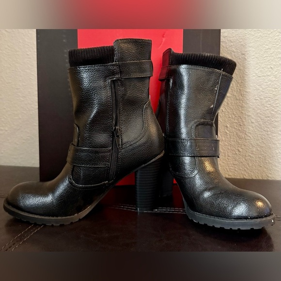 Guess Shoes - Black Faux Leather Ankle Boots G by Guess Sz 5.5